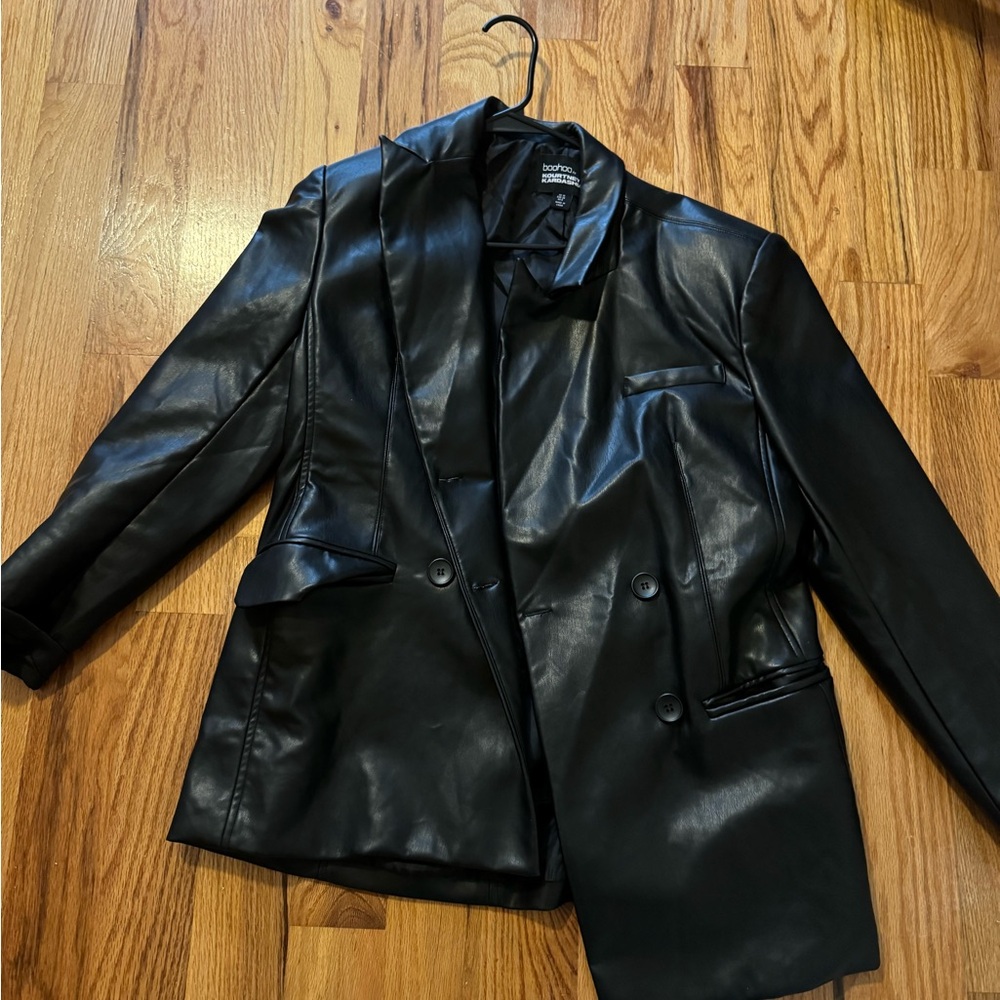 Boohoo US 6, Kourtney Kardashian collection. Never worn. Leather blazer.